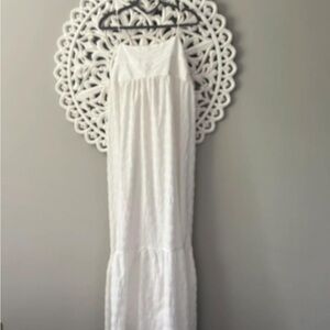Elegant White Maxi Dress